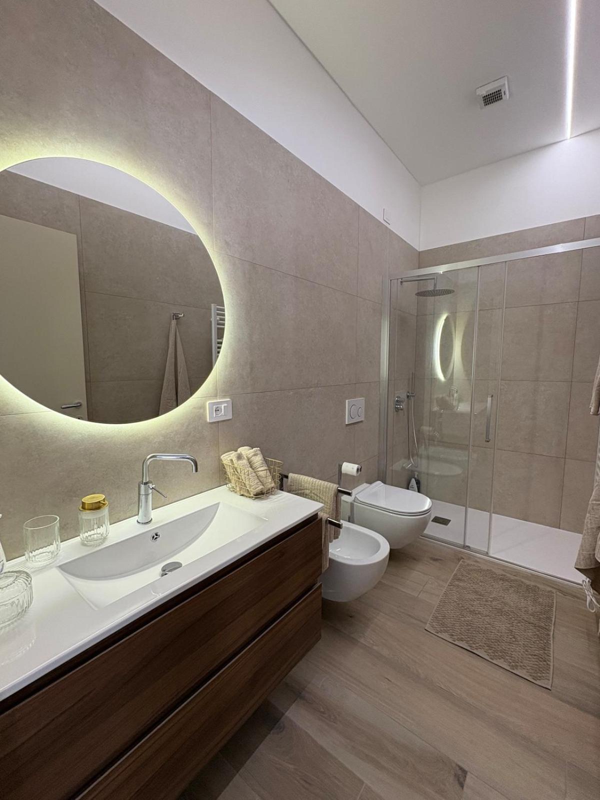 Apartment 7 Attractions At Metro1 - Charming Flat *